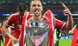 足坛最新爆料新闻报道图片,揭秘球星转会内幕，独家图片曝光惊人真相